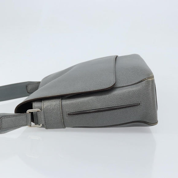 LOUIS VUITTON Taiga Roman MM Shoulder Bag Gray Gracie M32623 LV Auth 172661