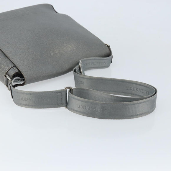 LOUIS VUITTON Taiga Roman MM Shoulder Bag Gray Gracie M32623 LV Auth 172661