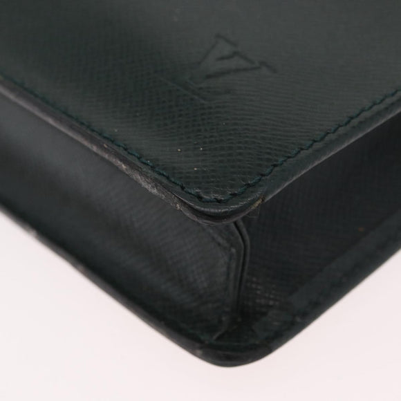 LOUIS VUITTON Taiga ServietteKourad Business Bag Epicea T16786 LV Auth 172881