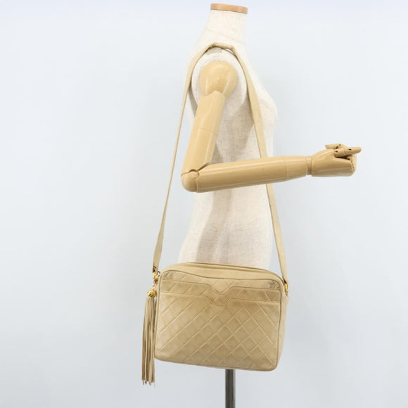 CHANEL Chain Matelasse Shoulder Bag Leather Beige Gold CC Auth 173120A