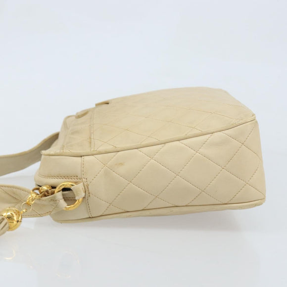 CHANEL Chain Matelasse Shoulder Bag Leather Beige Gold CC Auth 173120A