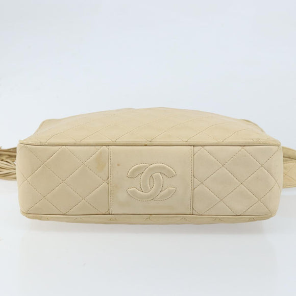 CHANEL Chain Matelasse Shoulder Bag Leather Beige Gold CC Auth 173120A