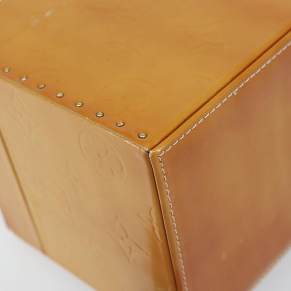 LOUIS VUITTON Monogram Vernis Bleecker Cosmetic Pouch Beige M91002 Auth 173131