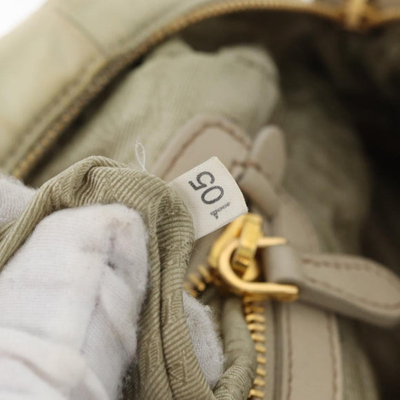 PRADA Geplooide Handtas Nylon 2-weg Ivoor Goud Auth 173201