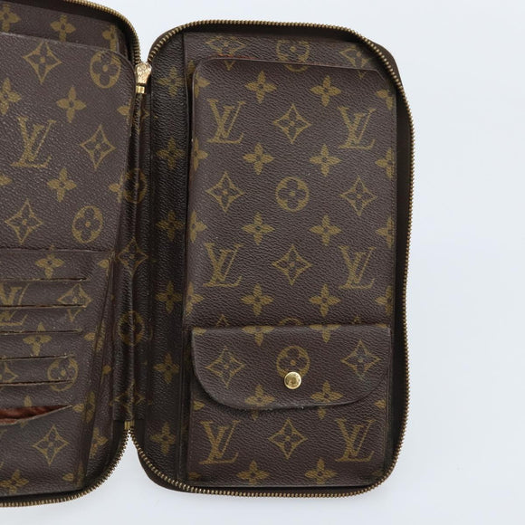 LOUIS VUITTON Monogram Pochette Escapade Reiseetui M60113 LV Auth 173221
