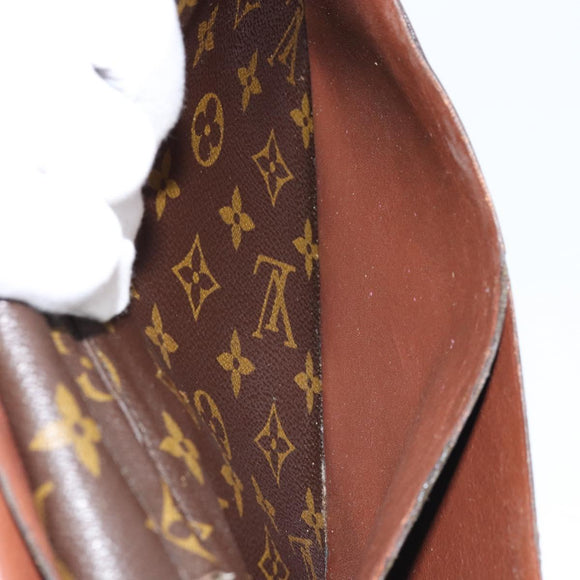 LOUIS VUITTON Monogram Pochette Escapade Reiseetui M60113 LV Auth 173221