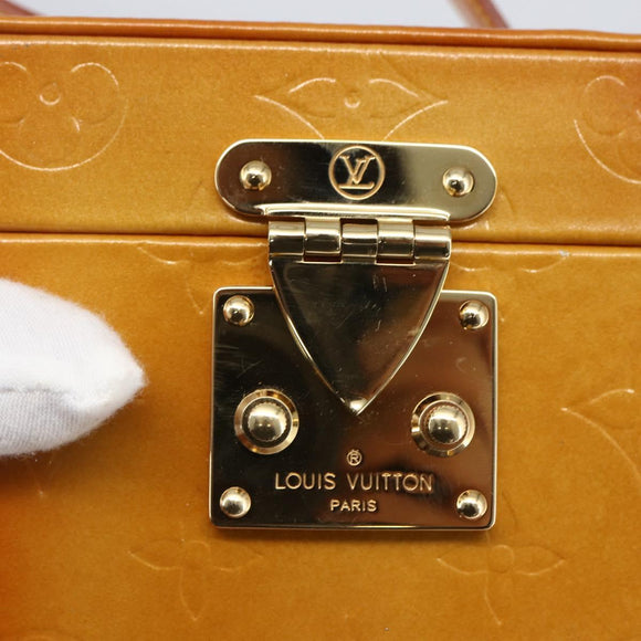 LOUIS VUITTON Monogram Vernis Bleecker Cosmetic Pouch Beige M91002 Auth 173240