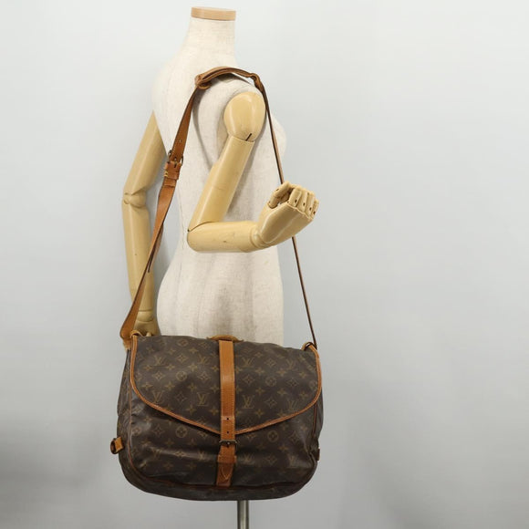 LOUIS VUITTON Monogram Saumur 35 Shoulder Bag M42254 LV Auth 173977