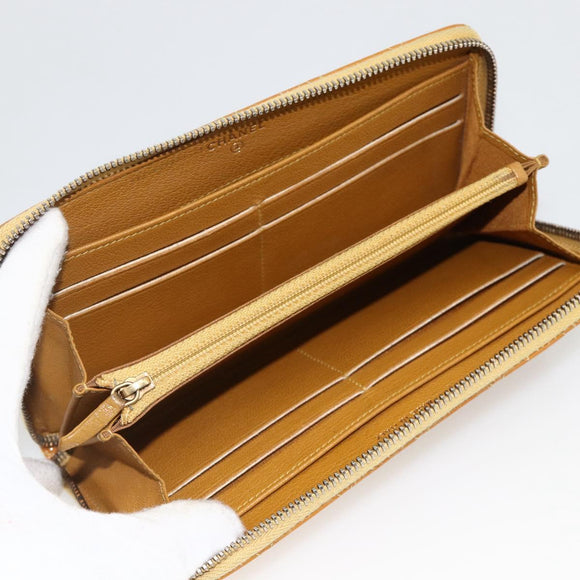 CHANEL Matelasse Long Wallet Patent leather Gold Yellow CC Auth 174373A