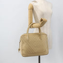 CHANEL Handtas Kaviaarleer Crème Goud CC Auth 174548-23
