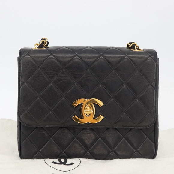 CHANEL Matelasse Chain Shoulder Bag Lamb Skin Black Gold CC Auth 175090SAV