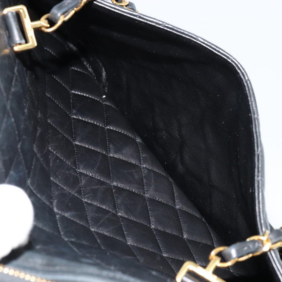 CHANEL Matelasse Shoulder Bag Lamb Skin Black Gold CC Auth 175111A