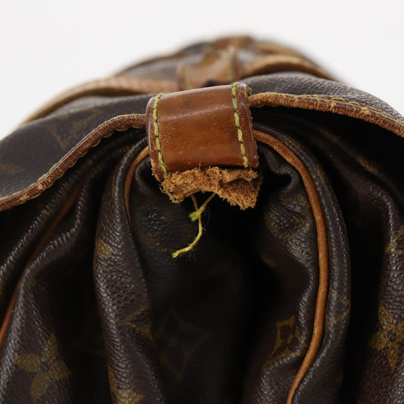 LOUIS VUITTON Monogram Saumur 43 Shoulder Bag M42252 LV Auth 175763