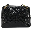 CHANEL Matelasse Chain Shoulder Bag Patent leather Black Gold CC Auth 175899-2