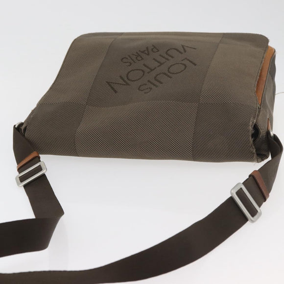 LOUIS VUITTON Damier Geant Messager Shoulder Bag Tail M93030 LV Auth 176308