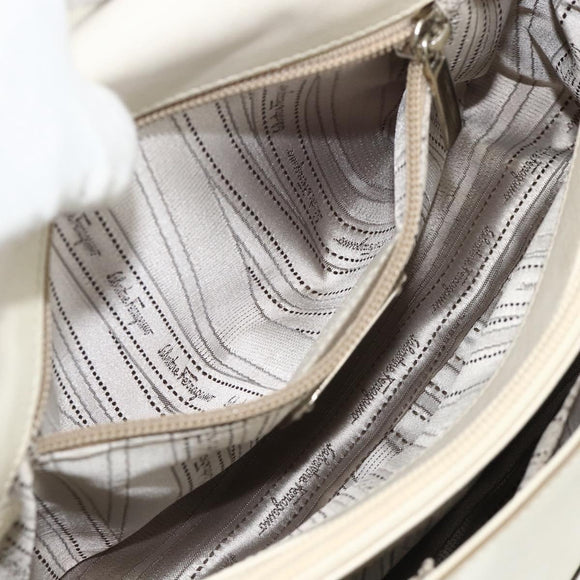Salvatore Ferragamo Gancini Hand Bag Leather White Silver Auth 177310A