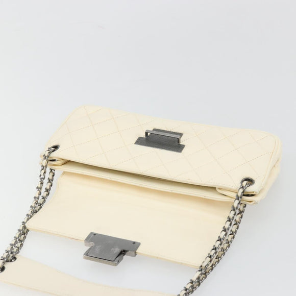 CHANEL Choco Bar Chain Shoulder Bag Lamb Skin White Silver CC Auth 177622