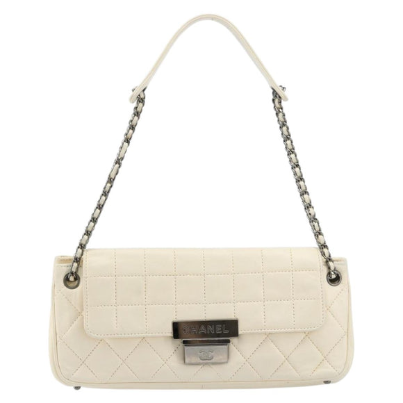 CHANEL Choco Bar Chain Shoulder Bag Lamb Skin White Silver CC Auth 177622