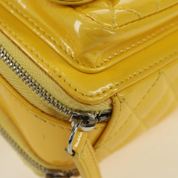 CHANEL Matelasse Chain Shoulder Bag Patent leather Yellow Silver CC Auth 177988V
