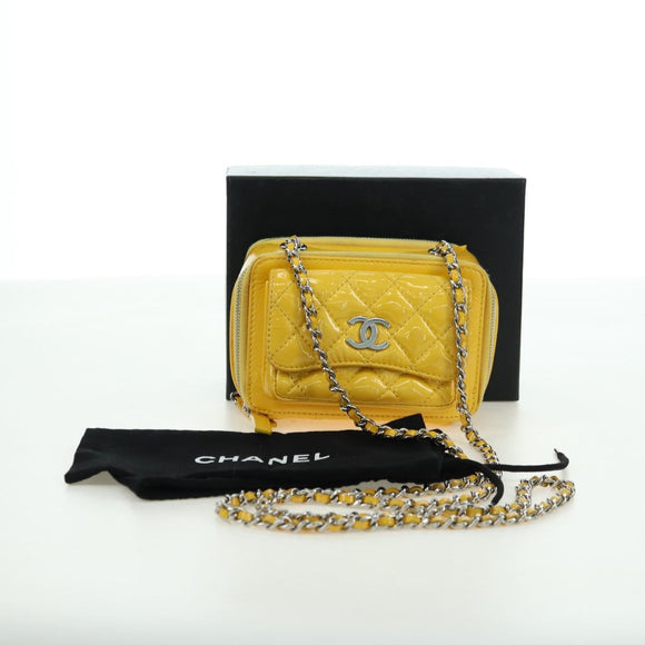 CHANEL Matelasse Chain Shoulder Bag Patent leather Yellow Silver CC Auth 177988V