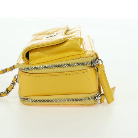 CHANEL Matelasse Chain Shoulder Bag Patent leather Yellow Silver CC Auth 177988V