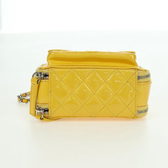 CHANEL Matelasse Chain Shoulder Bag Patent leather Yellow Silver CC Auth 177988V