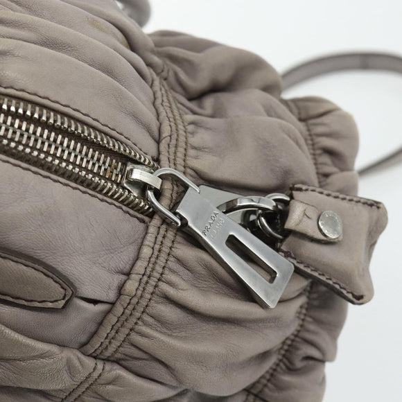 PRADA Handtas met Plissé Leer 2-weg Grijs Zilver Auth 178080A