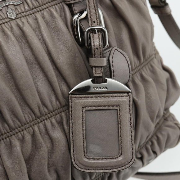 PRADA Handtas met Plissé Leer 2-weg Grijs Zilver Auth 178080A