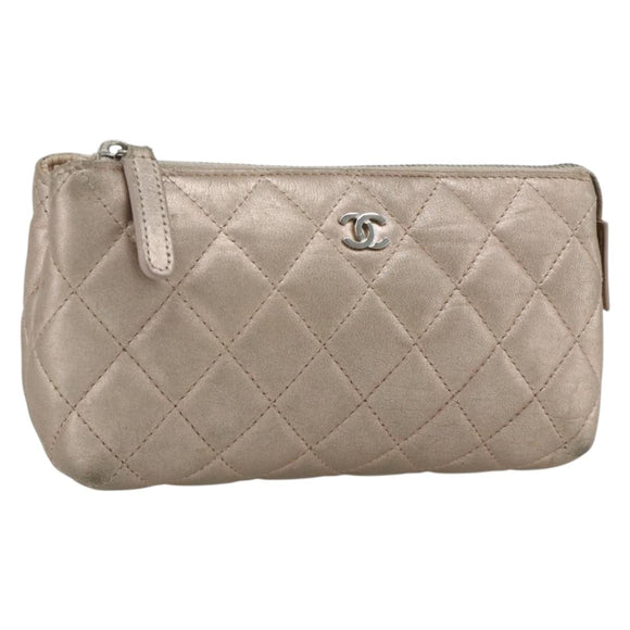 CHANEL Matelasse Pouch Lamb Skin Pink Silver CC Auth 178791A