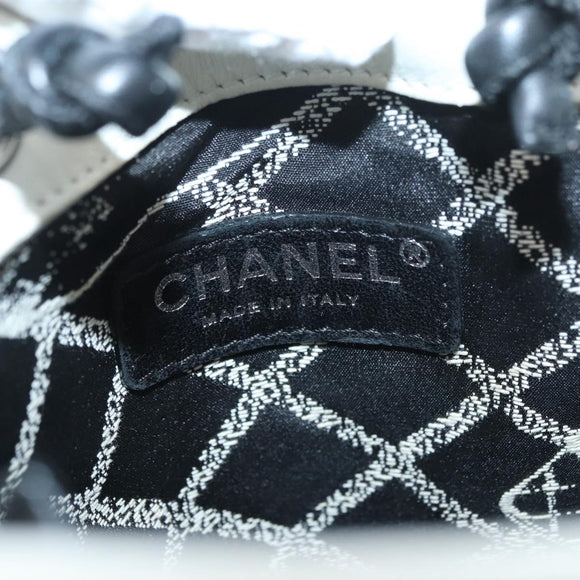 CHANEL Essential Hand Bag Leather White CC Auth 178954V