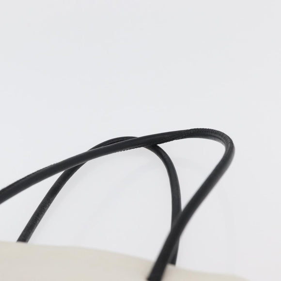 CHANEL Essential Hand Bag Leather White CC Auth 178954V