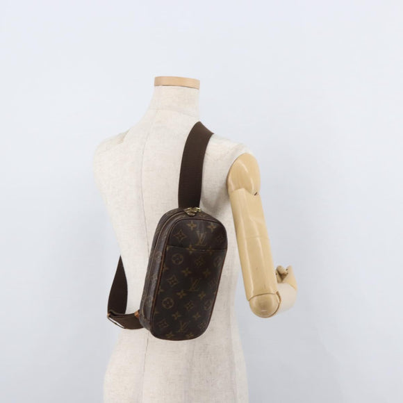 LOUIS VUITTON Monogram Pochette Gange Schoudertas M51870 LV Auth 179046