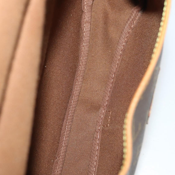 LOUIS VUITTON Monogram Saumur 30 Shoulder Bag M42256 LV Auth 179211A