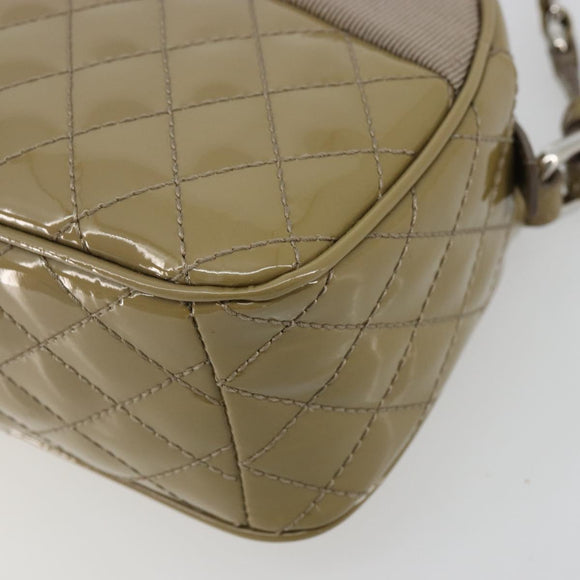 Salvatore Ferragamo Vala Chain Bag Patent leather Silver Beige Auth 179215A