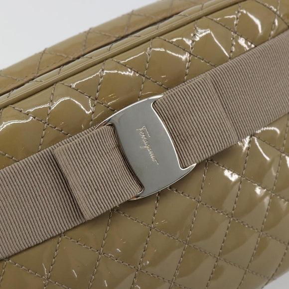 Salvatore Ferragamo Vala Chain Bag Patent leather Silver Beige Auth 179215A