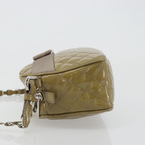 Salvatore Ferragamo Vala Chain Bag Patent leather Silver Beige Auth 179215A