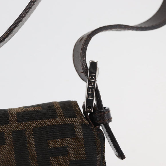 FENDI Zucca Canvas Mamma Baguette Schoudertas Zwart Bruin Auth 179387V