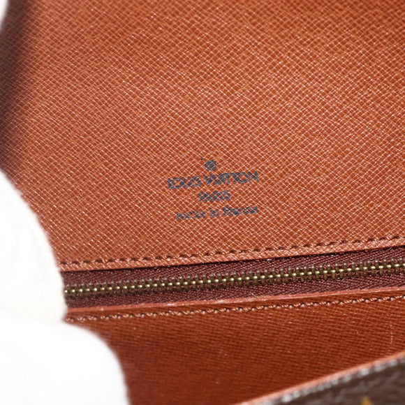 LOUIS VUITTON Monogram Saint Cloud GM Shoulder Bag M51242 LV Auth 179750A