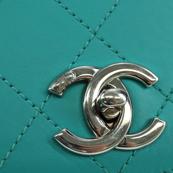 CHANEL Matelasse Chain Bag Lamb Skin 2way Silver Emerald Green CC Auth 179804SAV