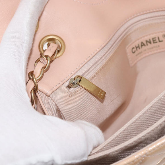 CHANEL Matelasse Chain Shoulder Bag Patent leather Beige Gold CC Auth 179868A