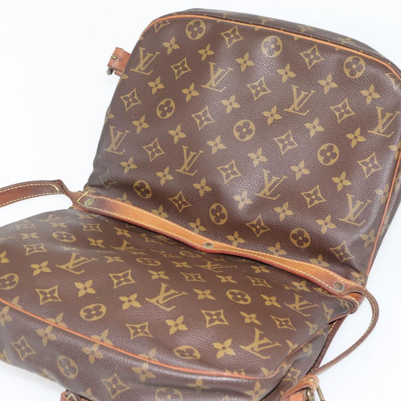 LOUIS VUITTON Monogram Saumur 30 Shoulder Bag M42256 LV Auth 180794