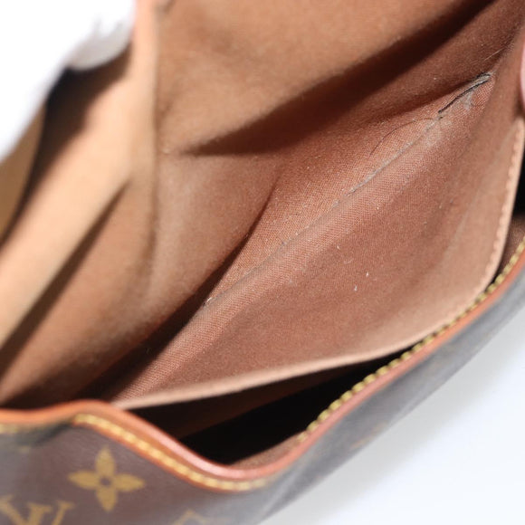 LOUIS VUITTON Monogram Saumur 30 Shoulder Bag M42256 LV Auth 180794