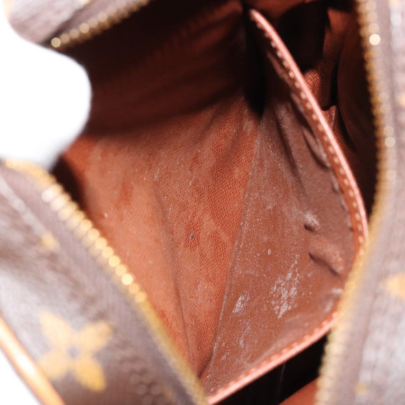 LOUIS VUITTON Monogram Danube Schoudertas M45266 LV Auth 180827A