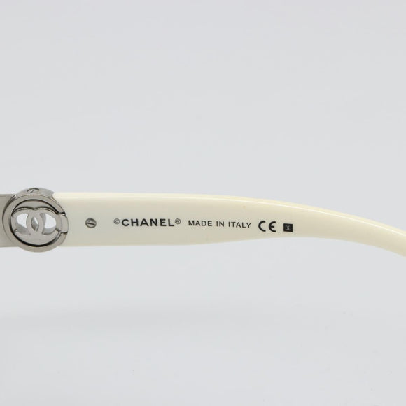 CHANEL Sunglasses plastic White CC Auth 180943