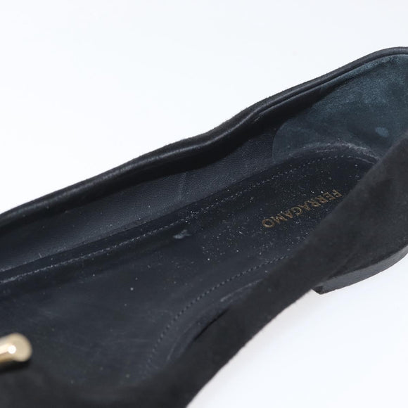 Salvatore Ferragamo Pumps Wildleder Schwarz Gold Auth 181587A