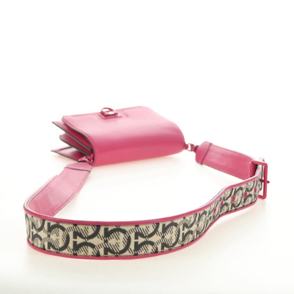 Salvatore Ferragamo Gancini Shoulder Bag Leather Pink Silver Auth 181622V