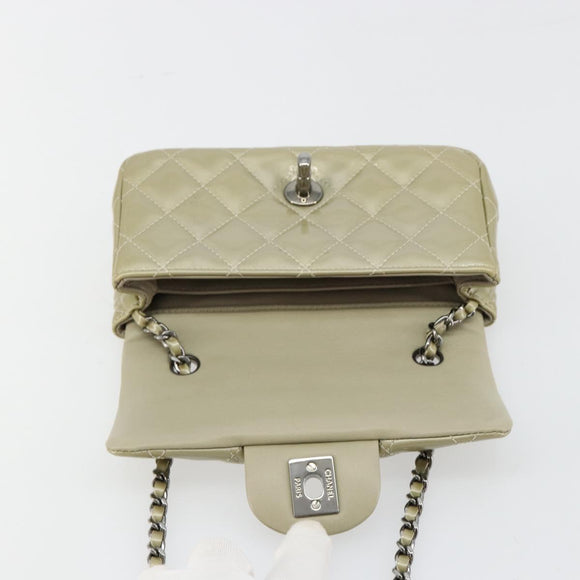 CHANEL Chain Mini Matelasse 16 Bag Patent leather Green Silver CC Auth 181668V