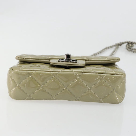 CHANEL Chain Mini Matelasse 16 Bag Patent leather Green Silver CC Auth 181668V