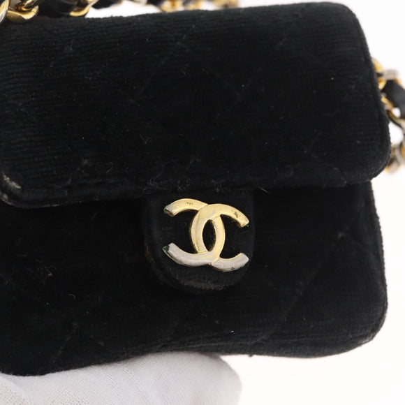 CHANEL Mini Matelassé Halsbeutel Velours Schwarz Gold CC Auth 181680A