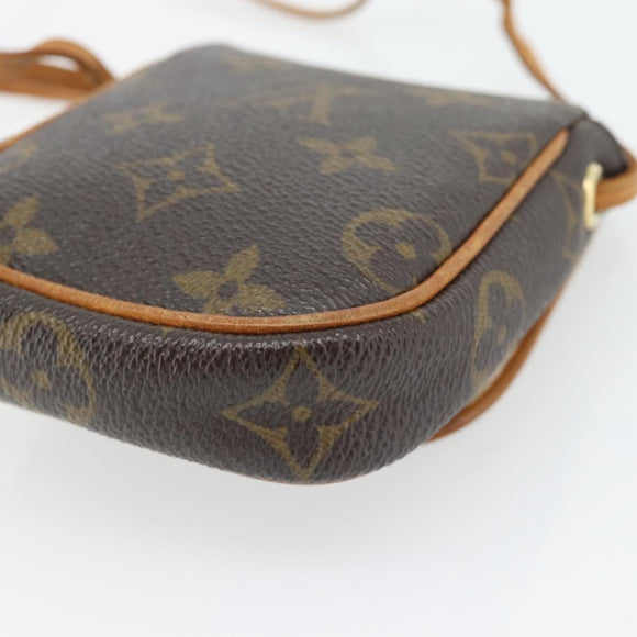 LOUIS VUITTON Monogram Pochette Cancun Shoulder Bag M60018 LV Auth 181728